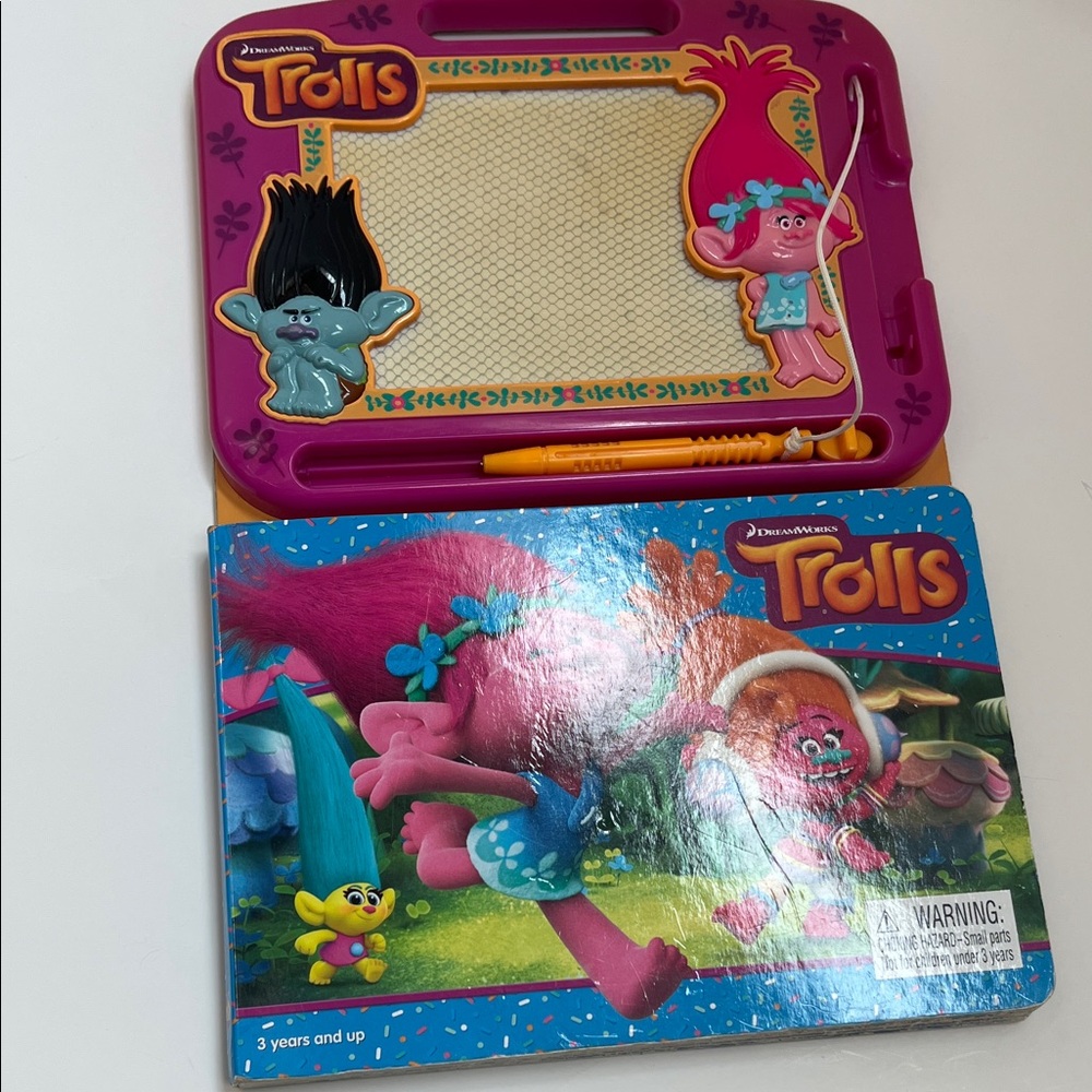Trolls Creative Drawing Set - Purple and Blue